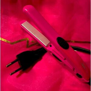 Mini foreign outlet hair style & glue gun!!